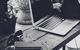 意甲第20轮，佛罗伦萨1-1米兰比赛中两位主帅均被红牌罚出，裁判报告已确认